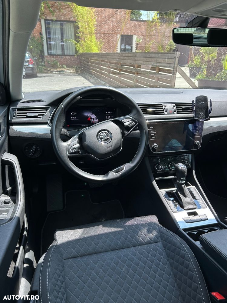Skoda Superb 2.0 TDI DSG Ambition - 11