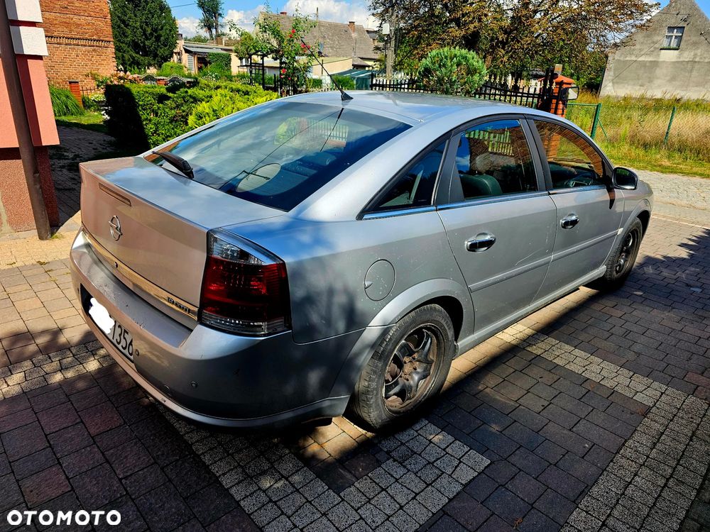 Opel Vectra 1.9 CDTI Essentia - 5