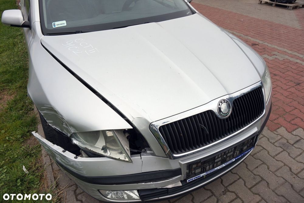 MASKA POKRYWA SILNIKA OCTAVIA II 1Z3 9102 SREBRNY SKODA 2004-2008 - 2