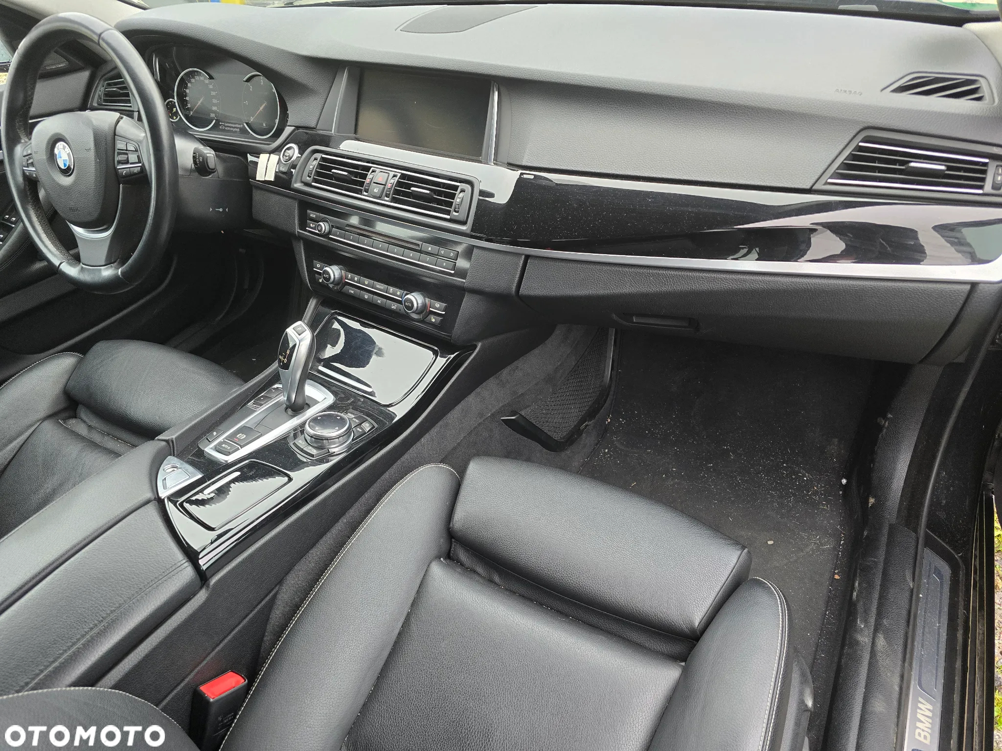 BMW Seria 5 530d Touring Luxury Line - 10