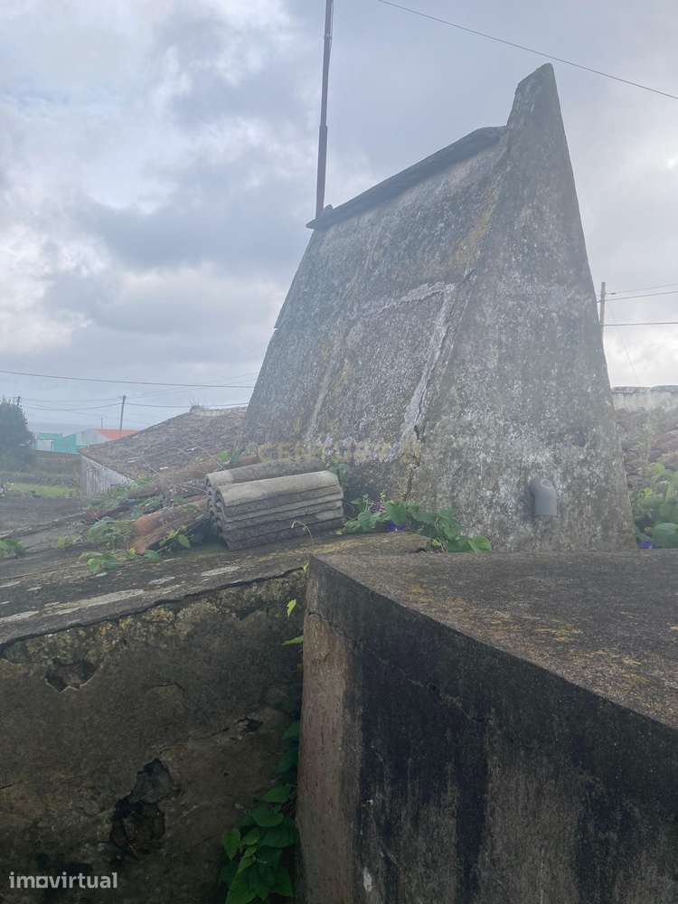 Fantástico terreno para investimento no concelho da Praia da Vitória - Grande imagem: 2/9