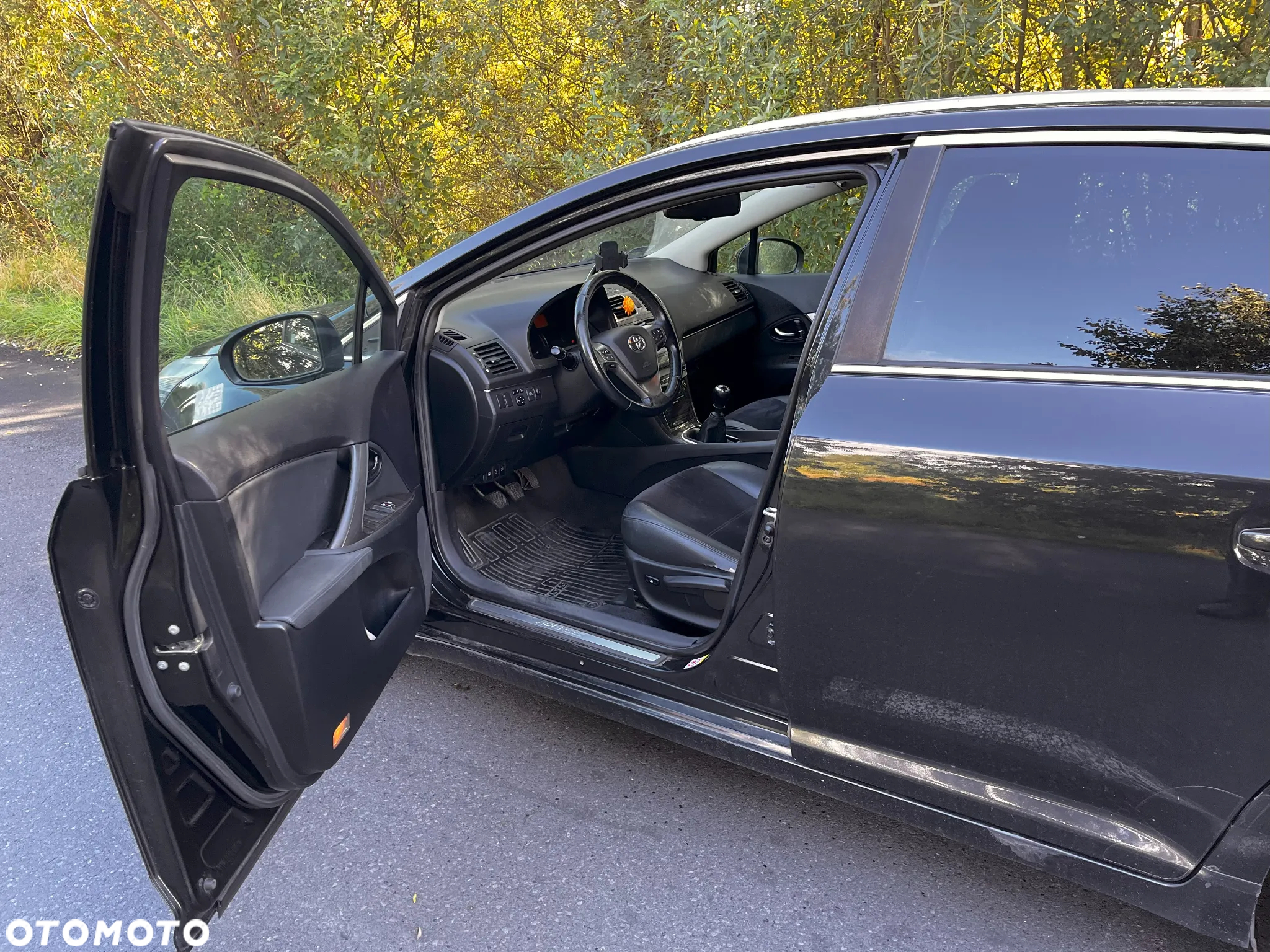 Toyota Avensis 2.0 D-4D Premium - 5