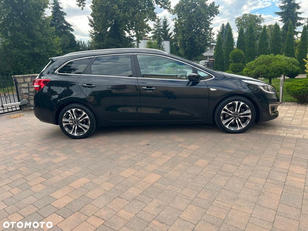 Kia Ceed 1.6 GDI Dream Team Edition - 3