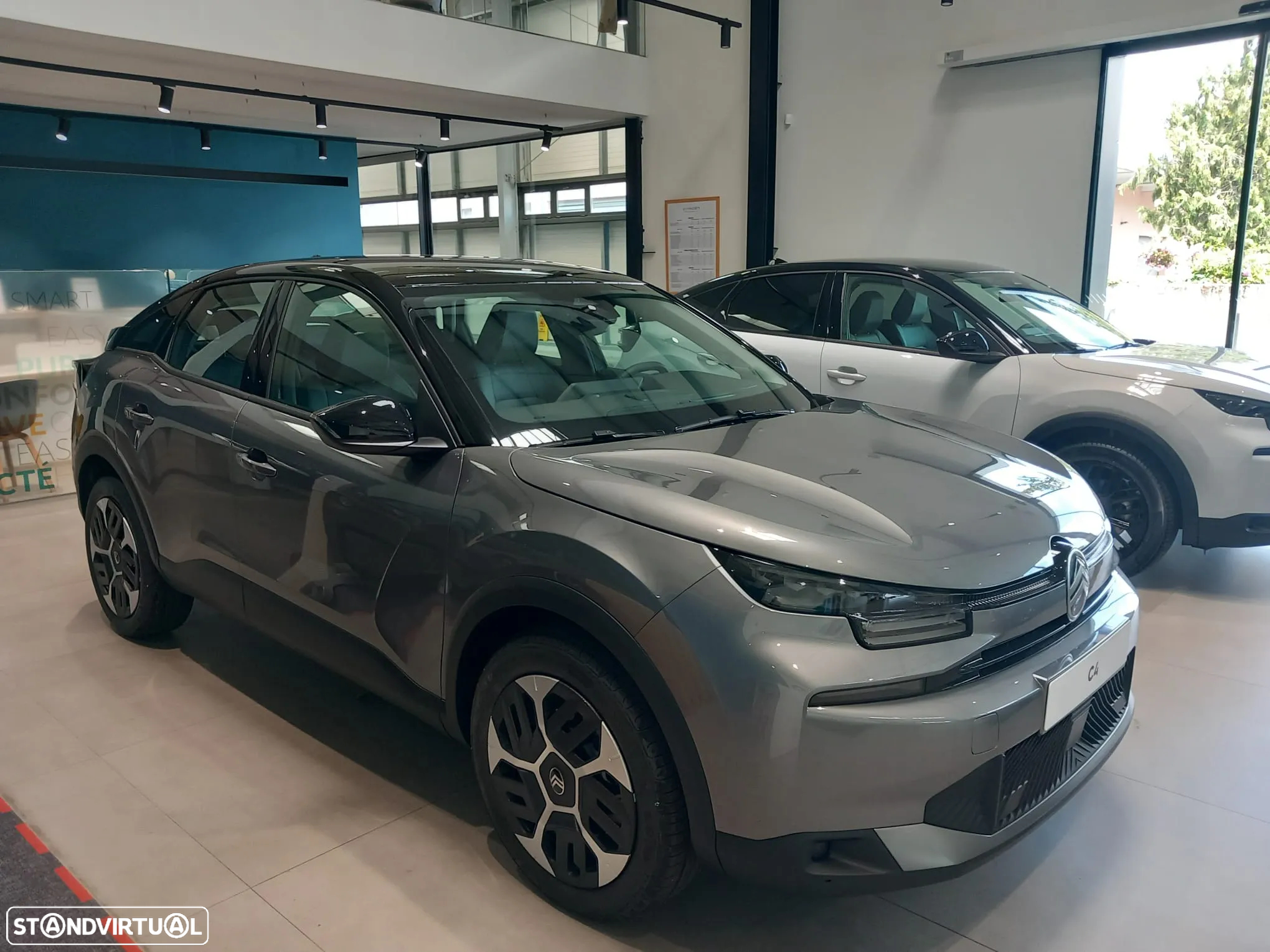 Citroën C4 1.2 PureTech Plus EAT8 - 8