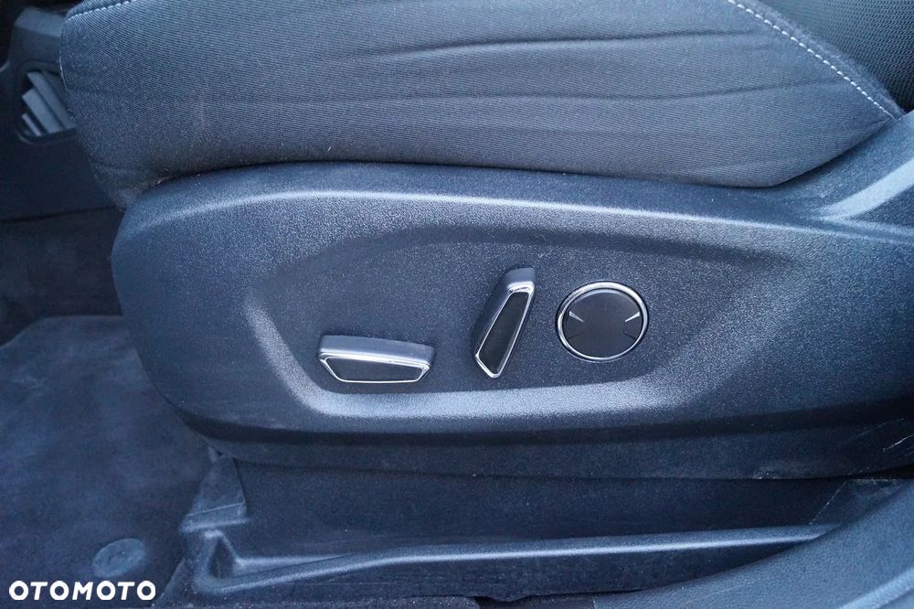 Ford S-Max 2.0 EcoBlue Titanium - 29