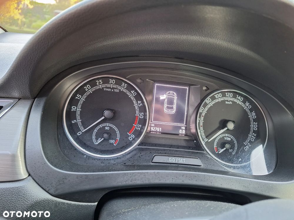 Skoda RAPID 1.6 TDI DPF Ambition - 5