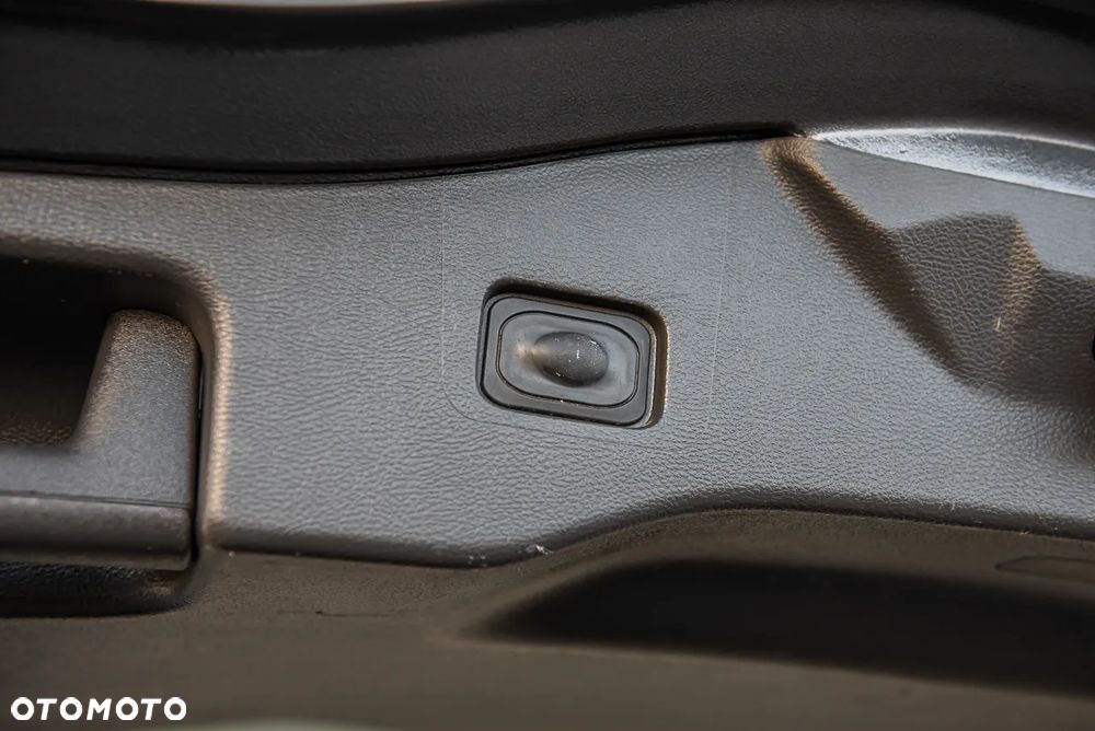 Ford Mondeo 2.0 TDCi Titanium - 31