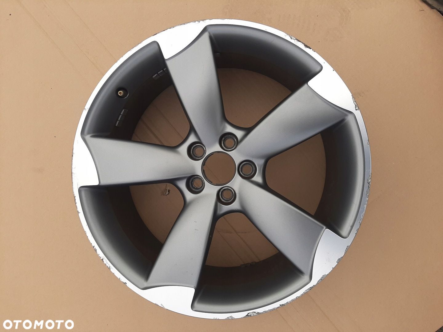 FELGA ALUMINIOWA 18 ET39,5 AUDI A1 8X0601025AR Rotor - 1