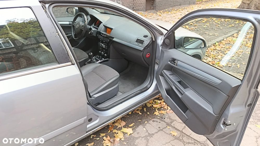2008 Opel Astra, photograph 9