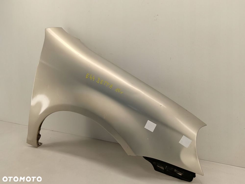 BŁOTNIK PRAWY PRZÓD PRZEDNI VW JETTA 05-10 - 2