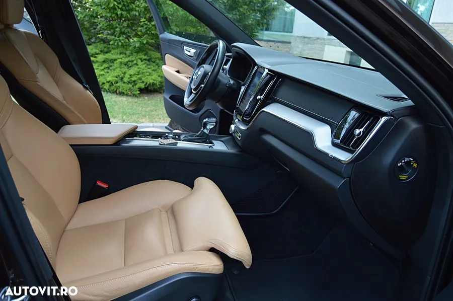 Volvo XC 60 B5 MHEV AT8 AWD Inscription - 29