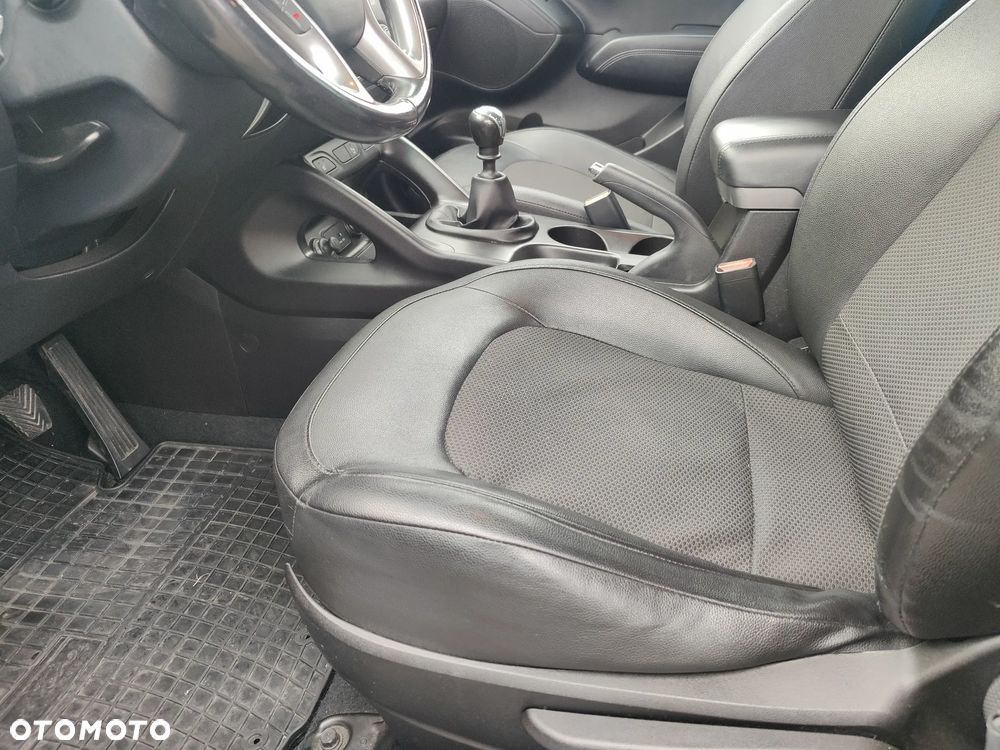 Hyundai ix35 1.6 GDI Comfort 2WD - 16