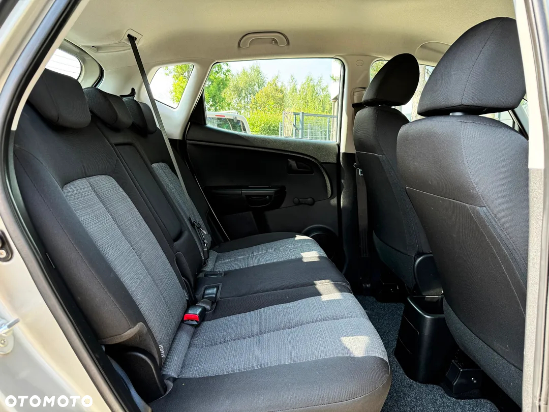 Kia Venga 1.4 CVVT Business Line - 33