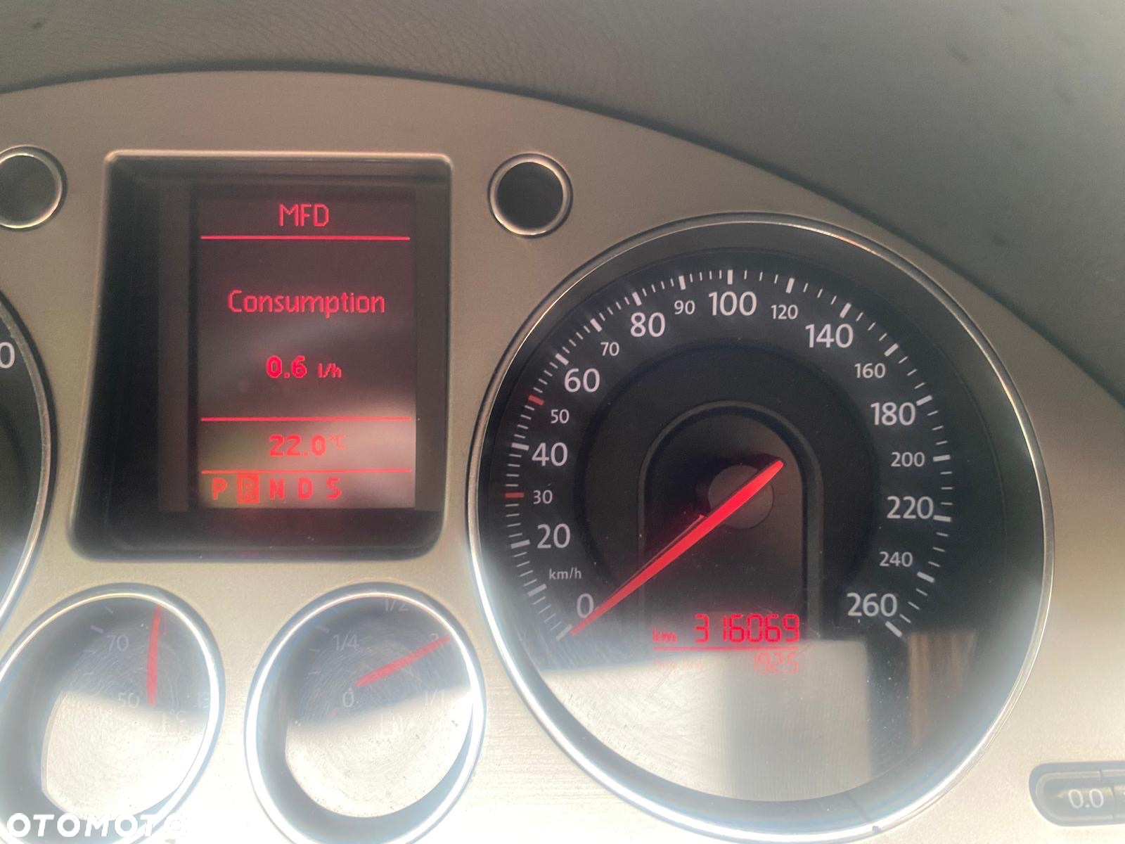 Volkswagen Passat - 7