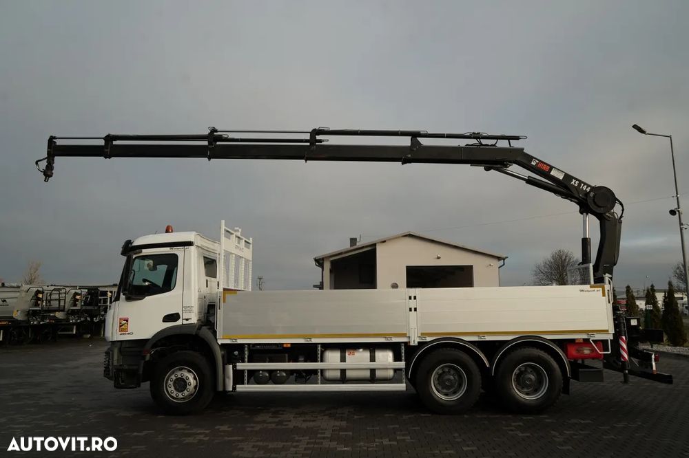 Mercedes-Benz AROCS 2640 / 6x4 / LIVRARE - 6,5 M / HIAB 144 HDS / Extensie: 12,5 M / EURO 6 / RADIOCOMANDĂ / ROTATOARE / - 2