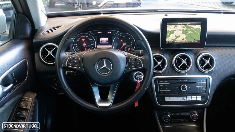 Mercedes-Benz A 180 d 7G-DCT Urban - 5