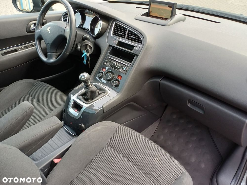 Peugeot 5008 2.0 HDi Allure 7os - 13