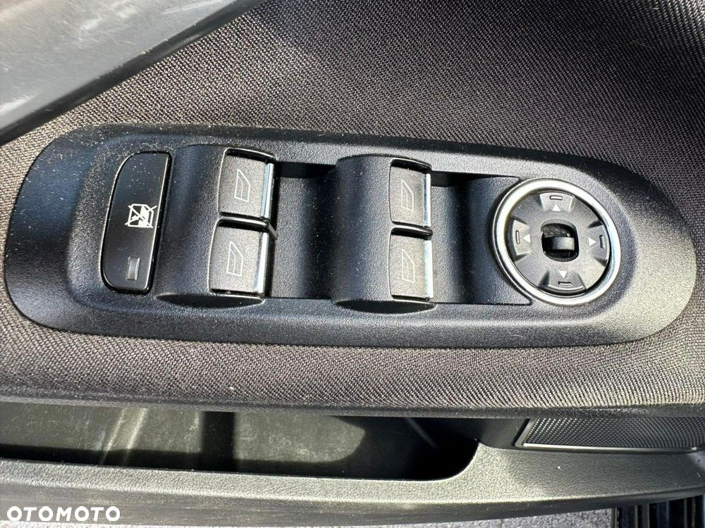 Ford Mondeo - 11