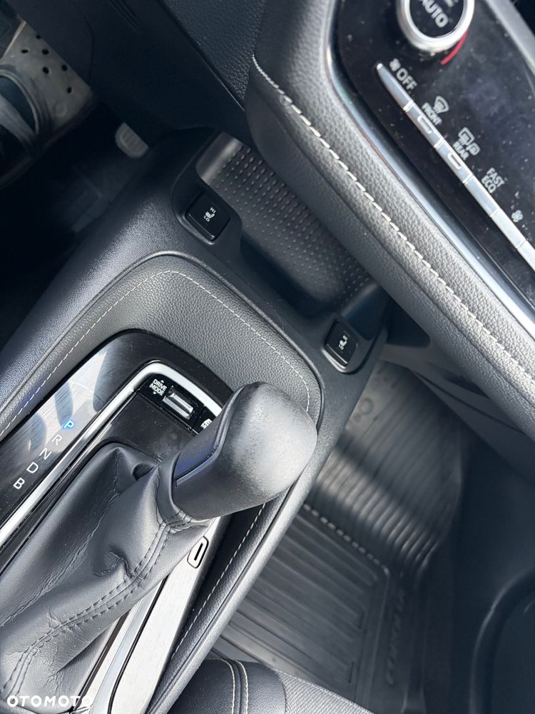 Toyota Corolla 1.8 Hybrid Executive - 22