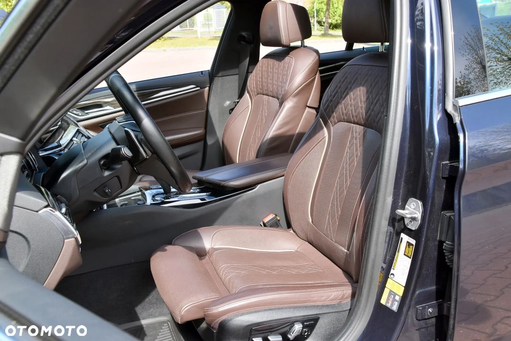 BMW Seria 5 530e iPerformance xDrive Luxury Line - 3