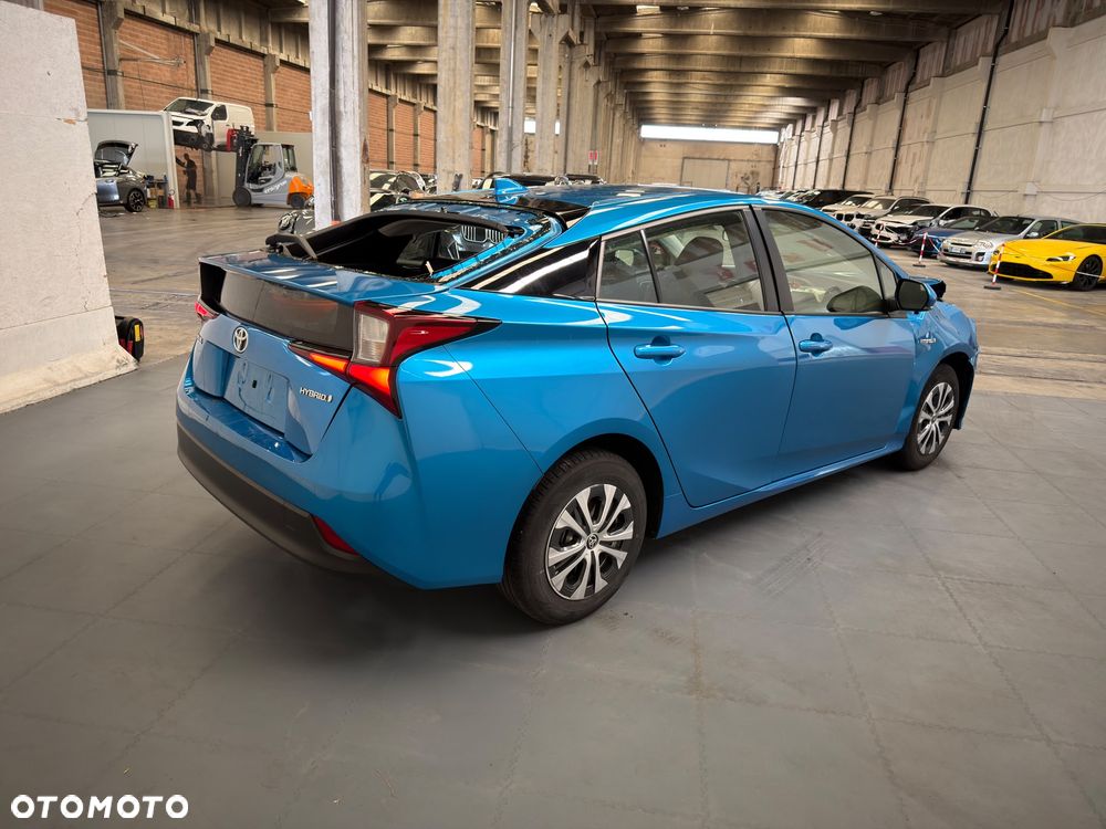 Toyota Prius 2021 photo 3