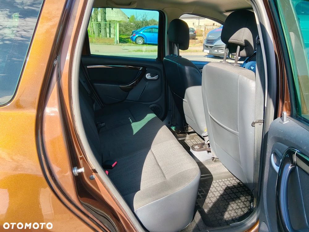 Dacia Duster 1.6 16V 4x4 - 12