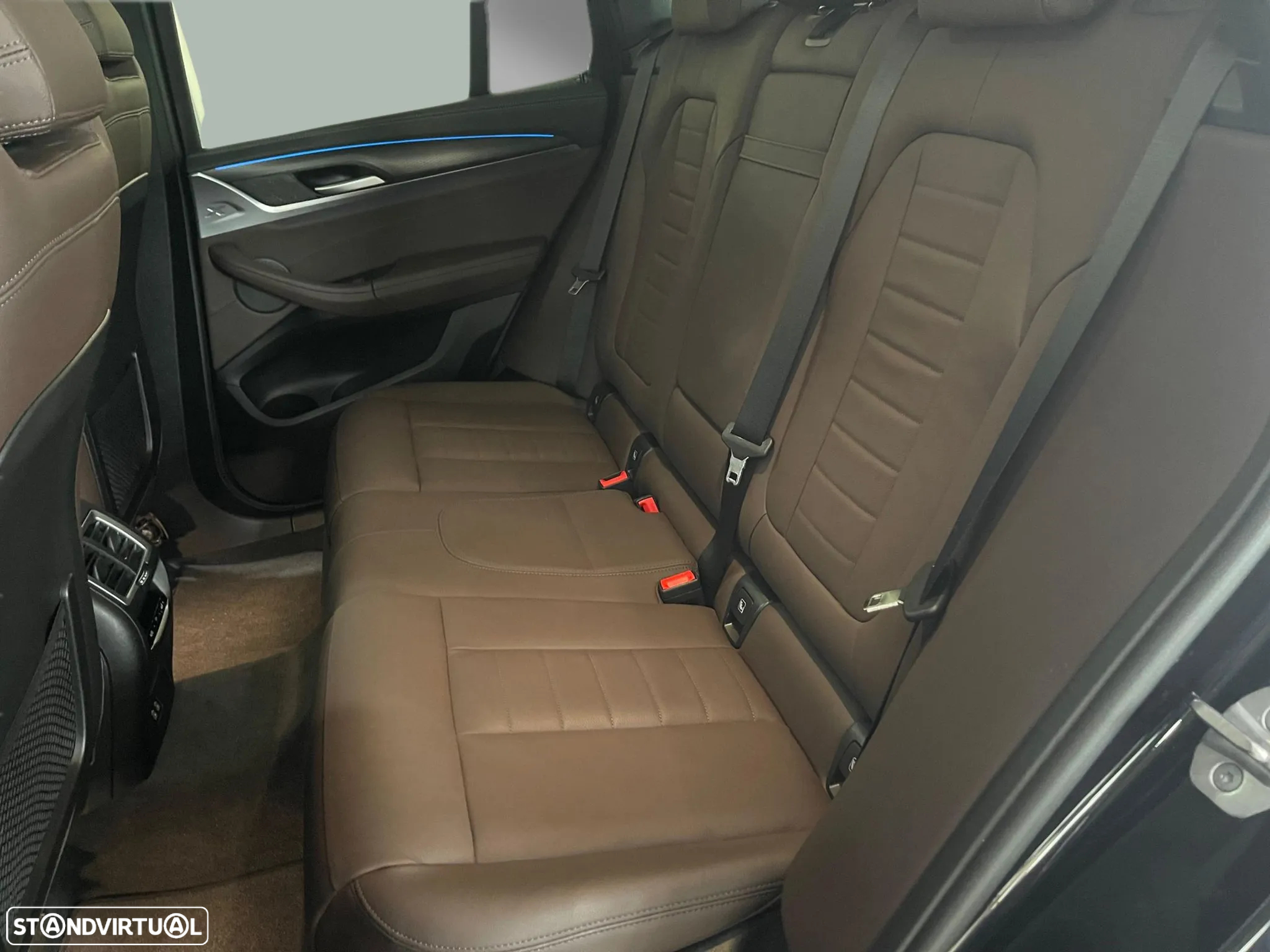 BMW iX3 M Sport Impressive - 9