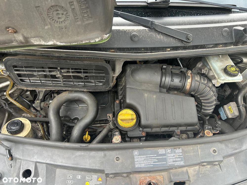 Opel Vivaro - 13
