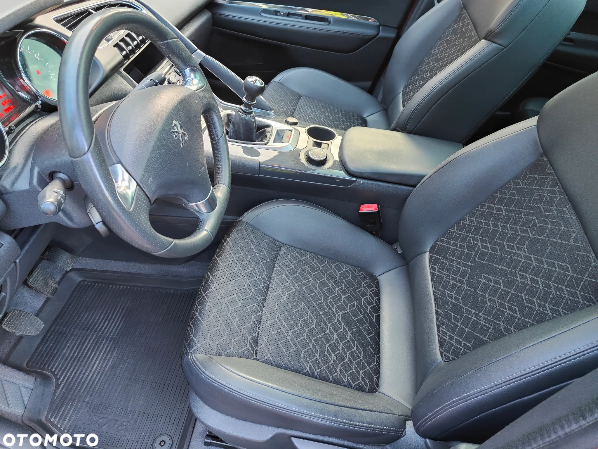 Peugeot 3008 HDi FAP 150 Allure - 12