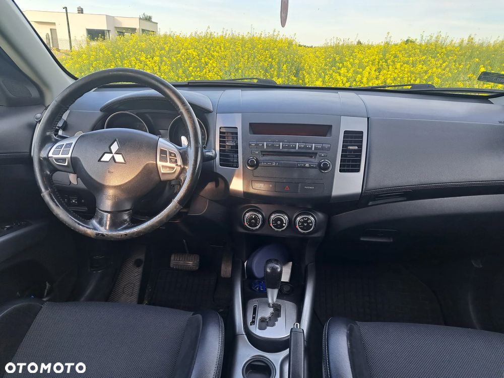 Mitsubishi Outlander 2.0 Intense + 2WD CVT - 6