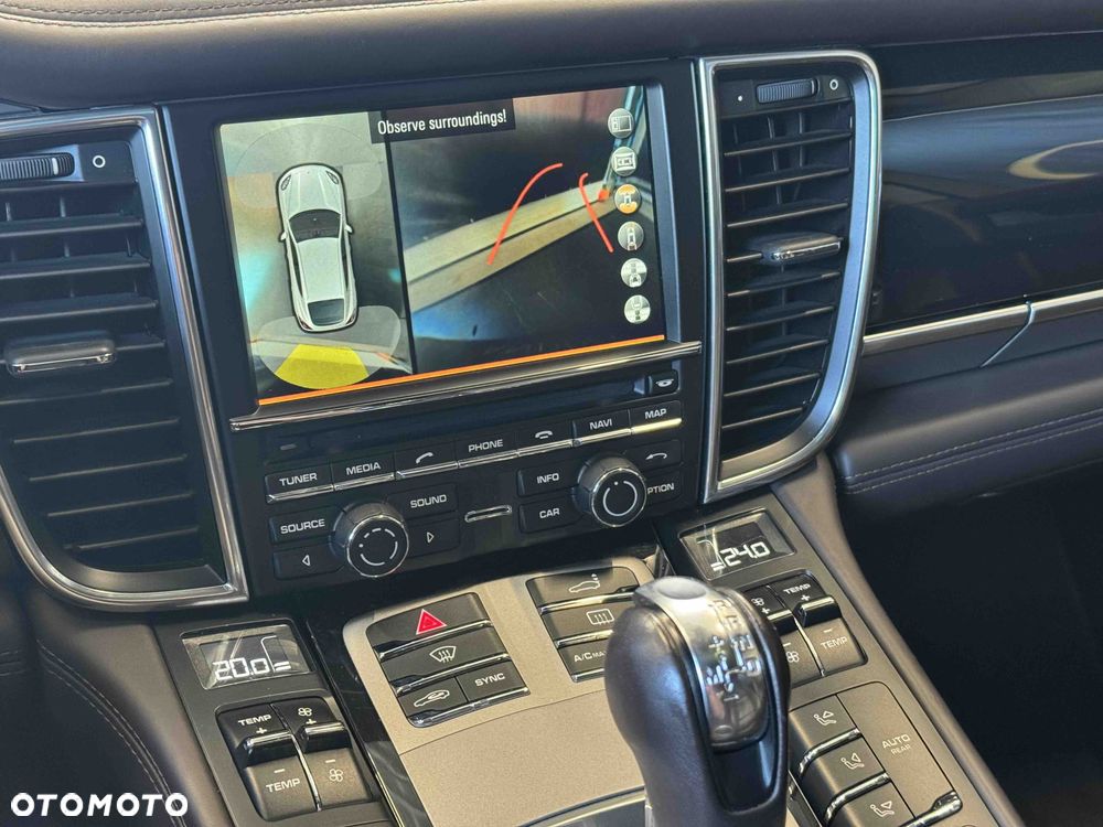 Porsche Panamera 4S Executive - 19