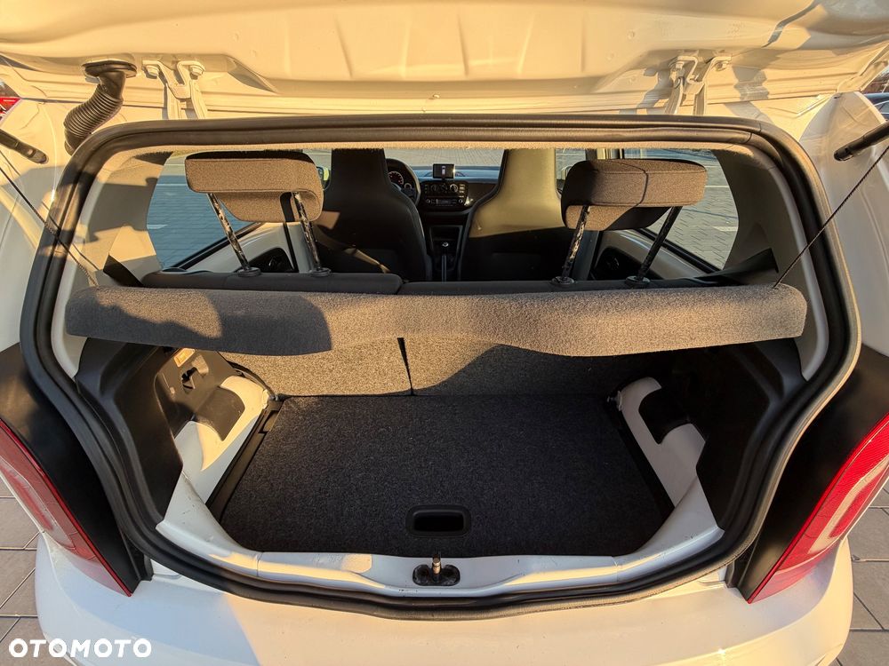 Volkswagen up! move - 8