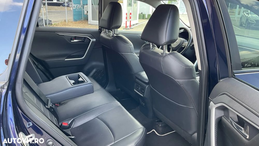 Toyota RAV4 2.5 VVT-iE 4x4 Luxury - 38