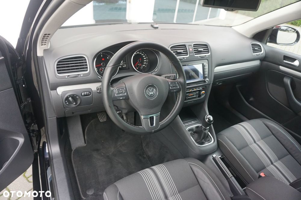 Volkswagen Golf 1.6 TDI DPF MATCH - 17