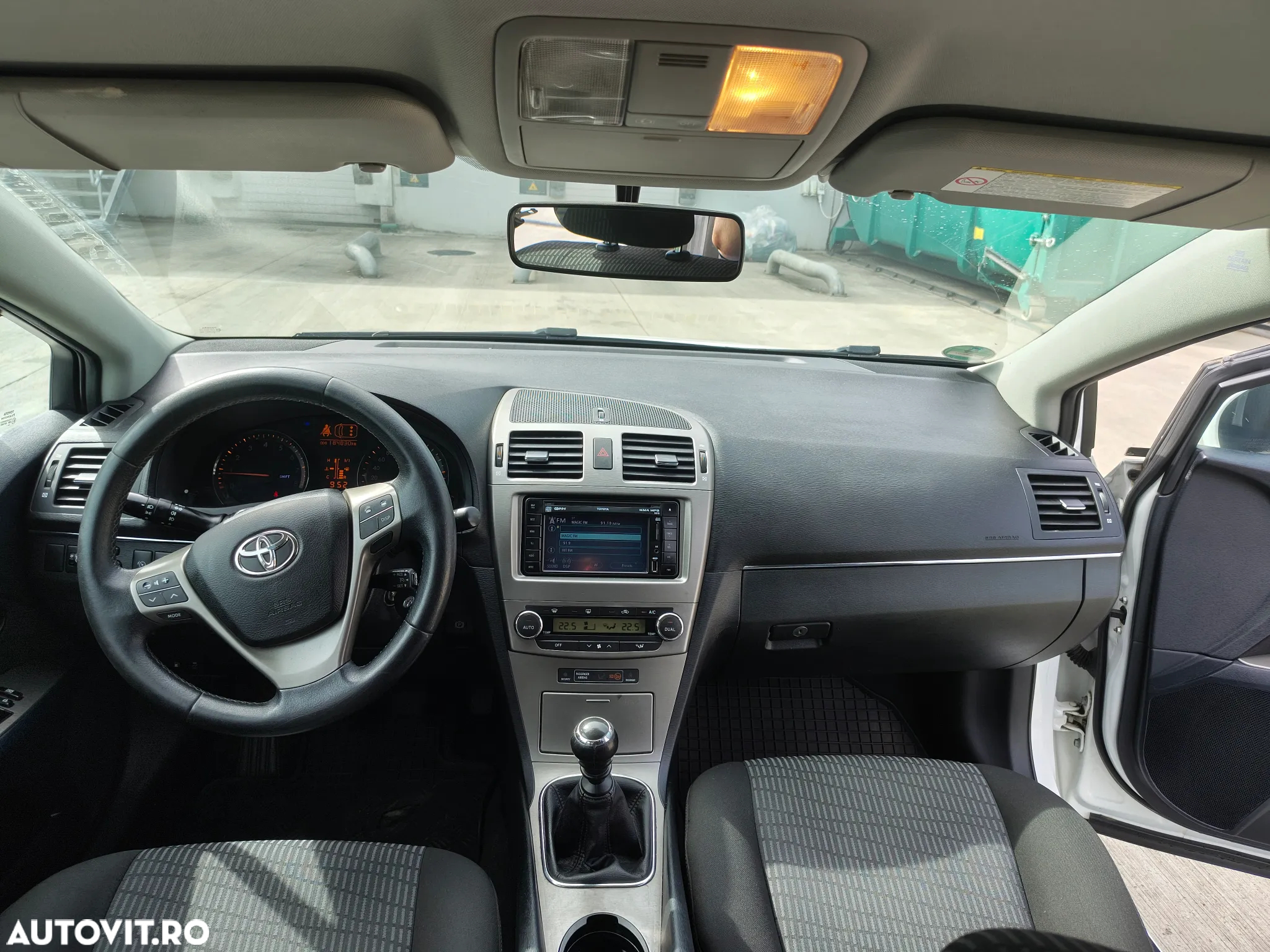 Toyota Avensis 1.8 Executive - 8