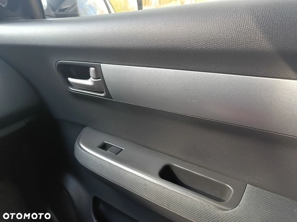 Suzuki Swift 1.3 Club dance - 25