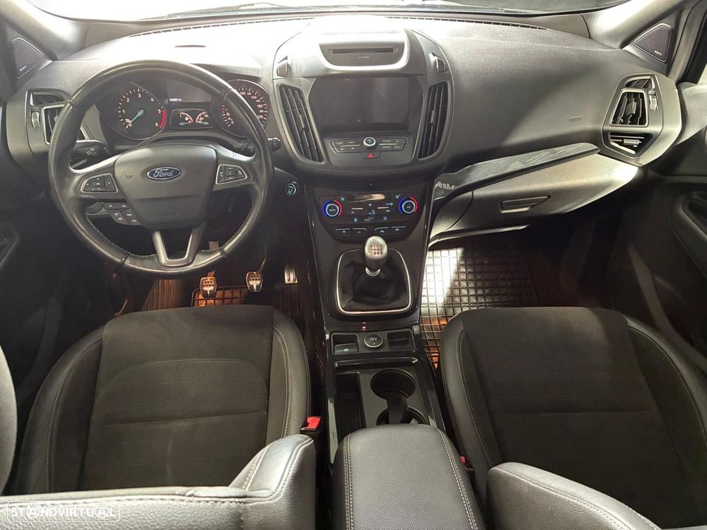Ford Kuga 1.5 TDCi EcoBlue ST-Line - 29