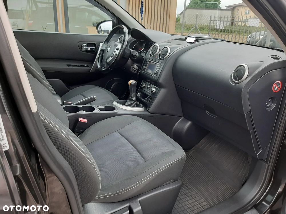 Nissan Qashqai 1.6 visia - 29