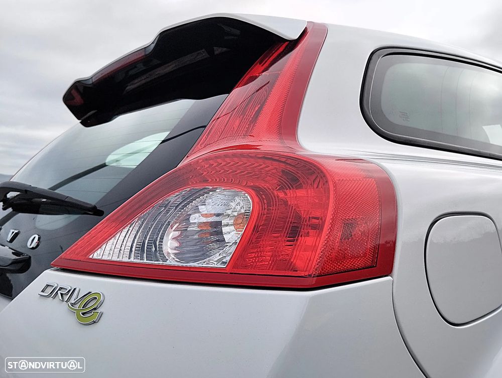 Volvo C30 1.6 D Drive 99g Momentum Start/Stop - 9