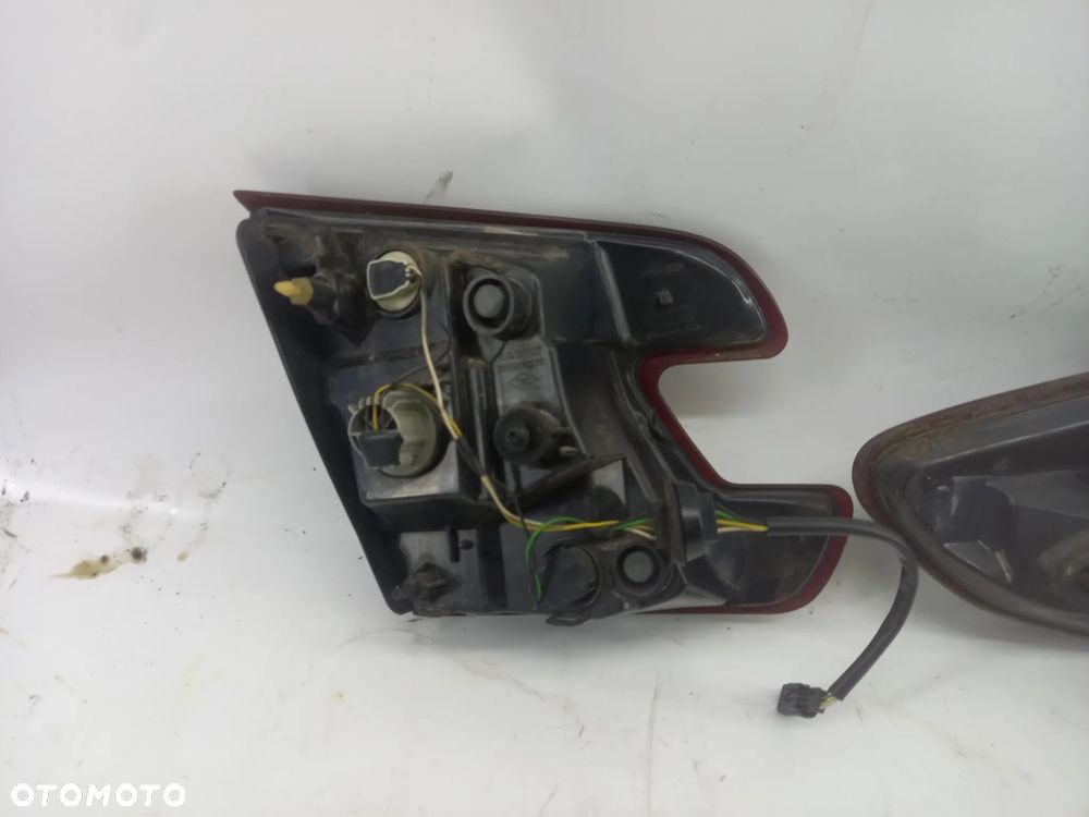 LAMPA PRAWY TYŁ RENAULT MEGANE III  KOMBI - 6