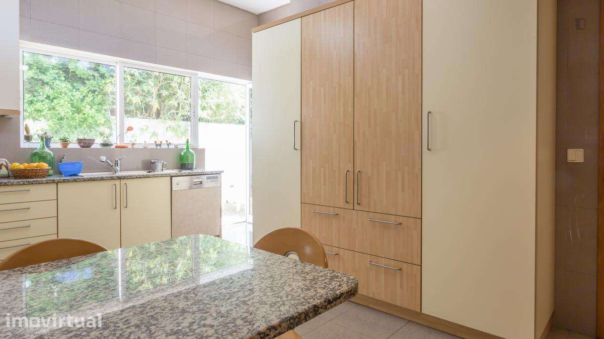 Quarto - localizado em Vila nova de gaia - Grande imagem: 2/23