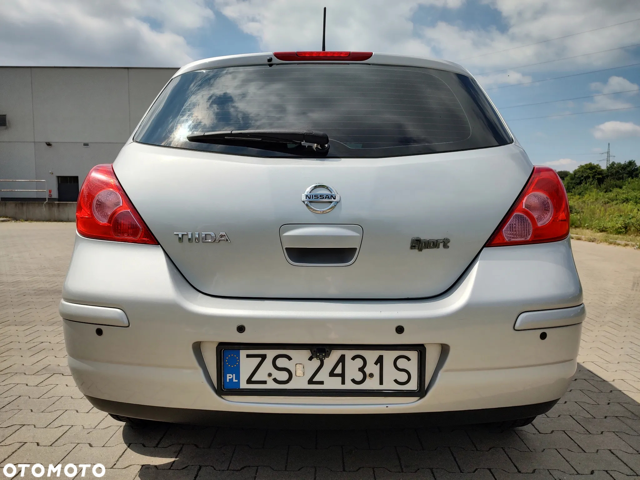 Nissan Tiida 1.6 Visia - 8