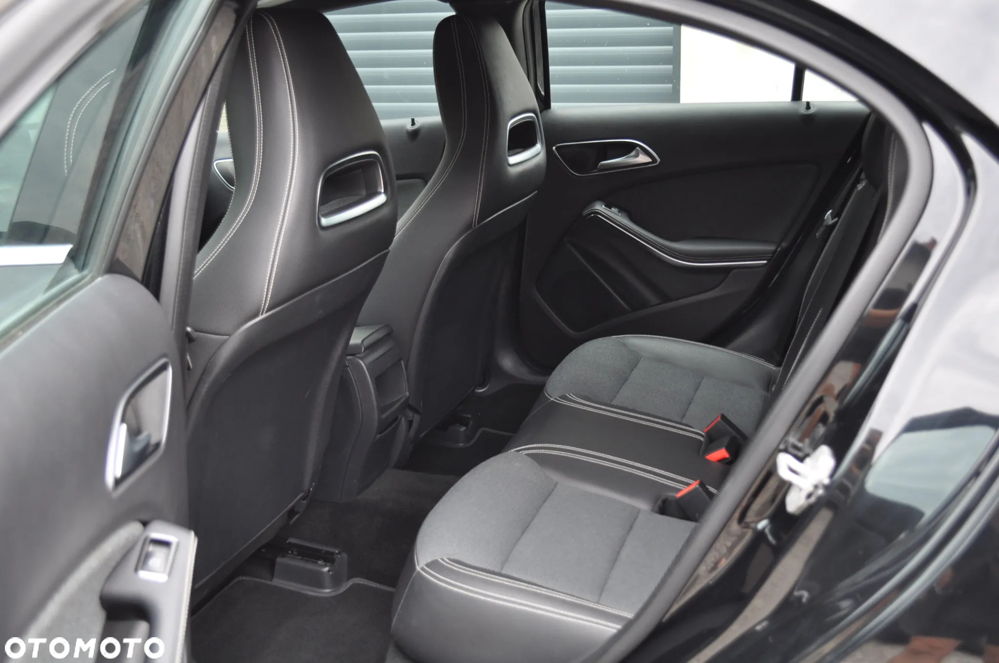 Mercedes-Benz Klasa A 180 (BlueEFFICIENCY) - 15
