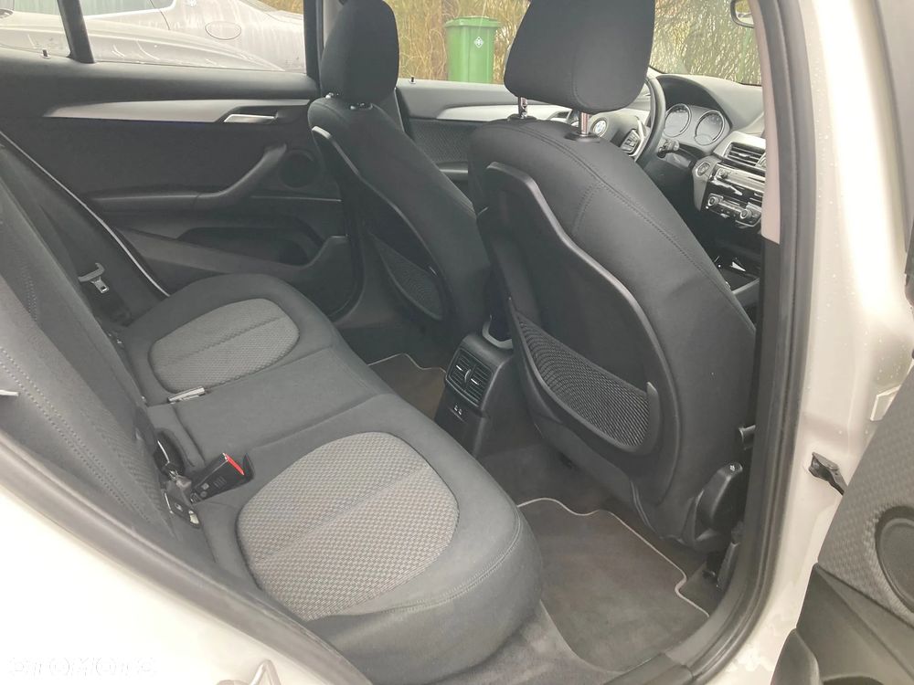 BMW X2 sDrive18i Advantage - 10