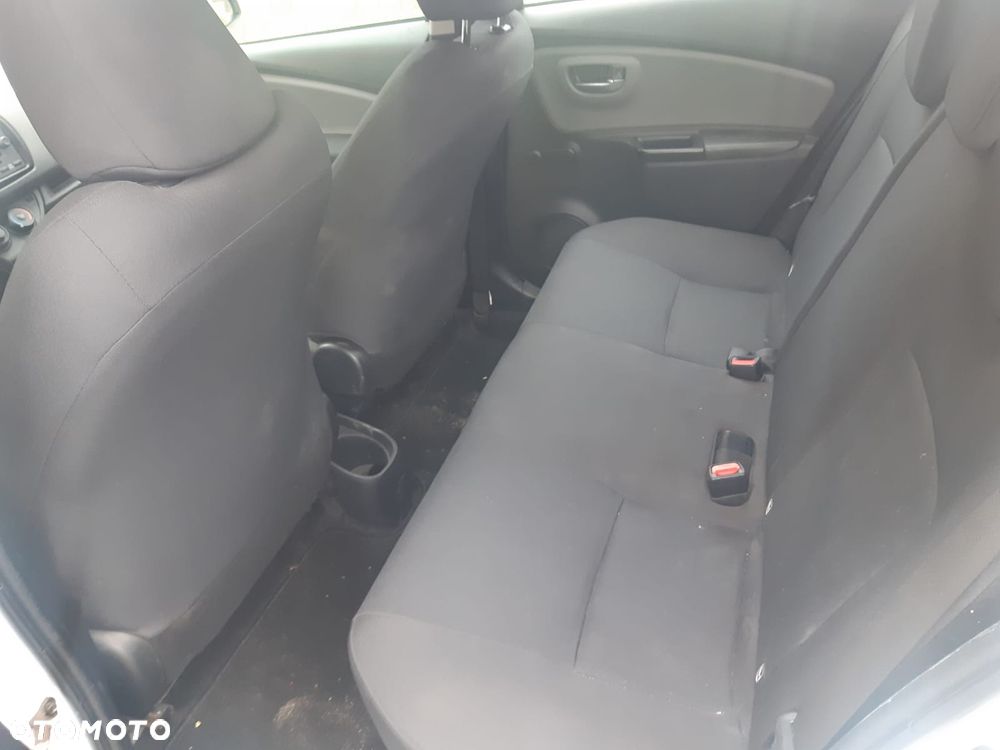 Toyota Yaris - 14