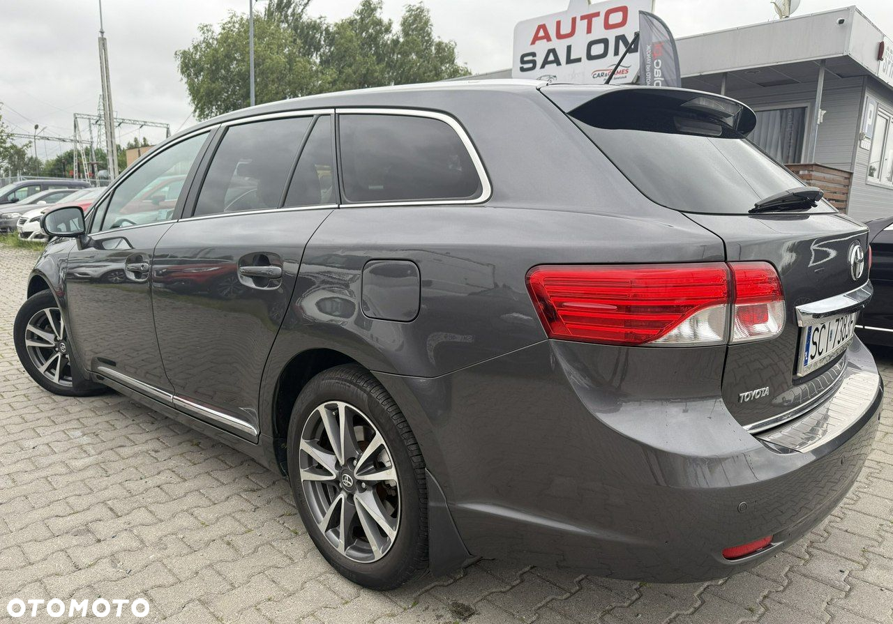 Toyota Avensis 2.0 D-4D Premium - 5