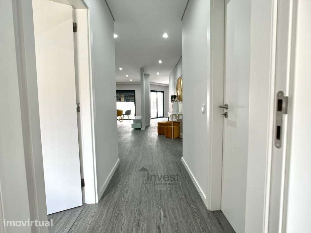 Apartamento T3 Com Piscina e Garagem - Olhão - Grande imagem: 3/21