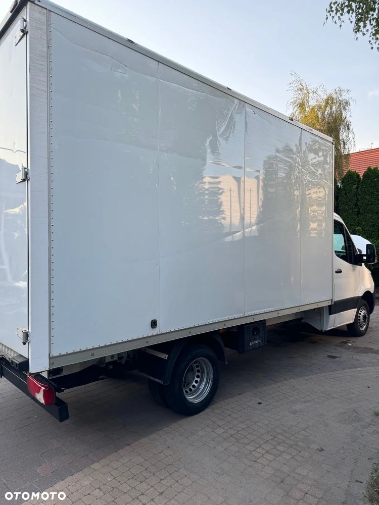 Mercedes-Benz Sprinter - 5