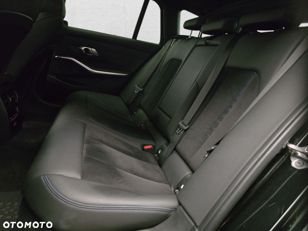 BMW Seria 3 320d xDrive MHEV M Sport sport - 8