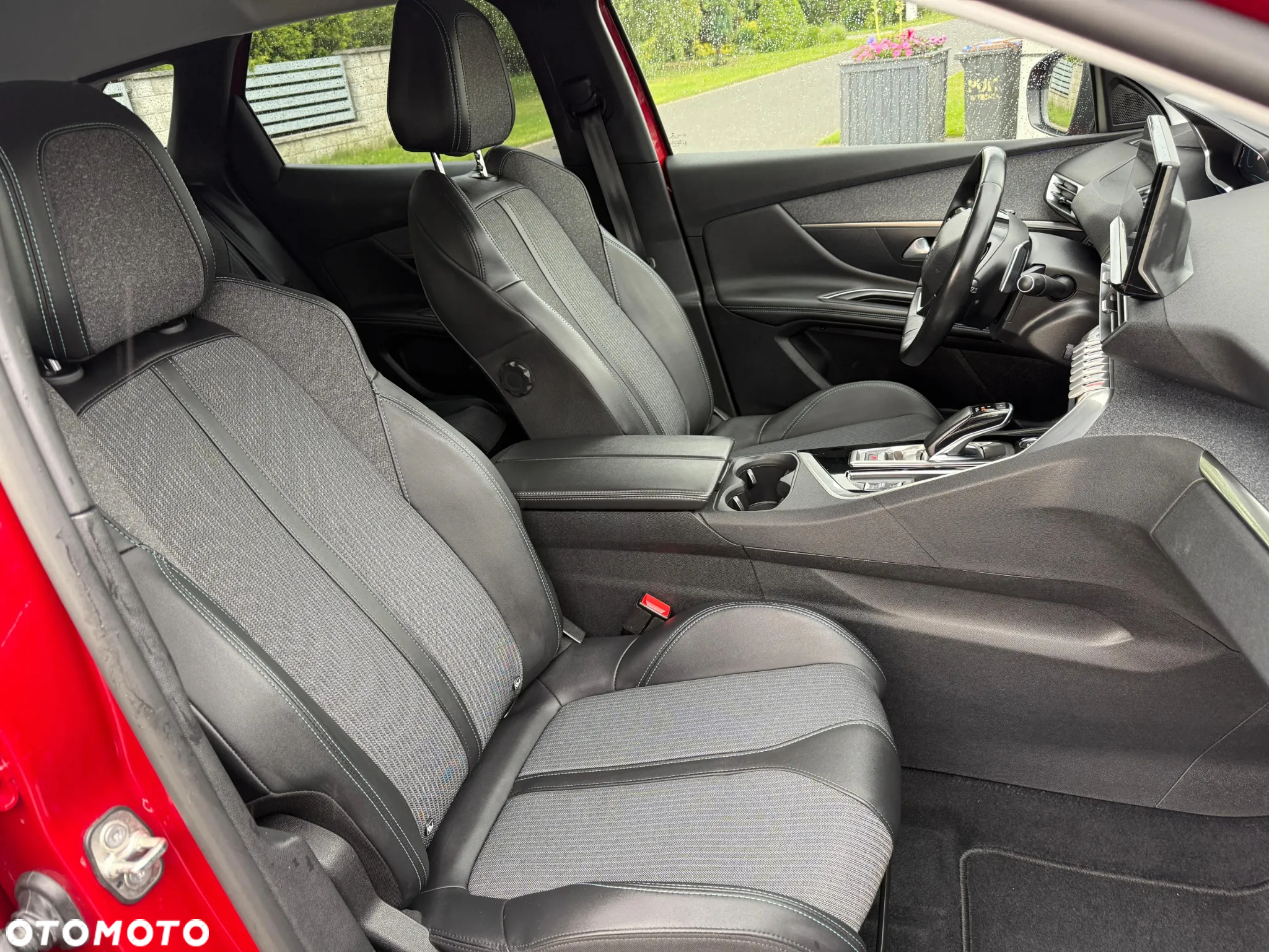 Peugeot 3008 1.6 PureTech Hybrid4 PHEV Road Trip S&S EAT8 - 11